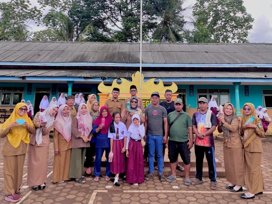 Ciptakan Sekolah Bersih, SDN 3 Bandar Agung Musyawarah dengan Pedagang Kurangi Sampah Plastik